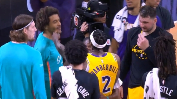 赛后被范德彪猛戳！索汉：我只是和他友好交流 他情绪不稳得改